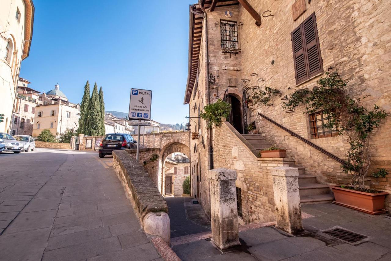 אסיסי Casa Spagnoli מראה חיצוני תמונה